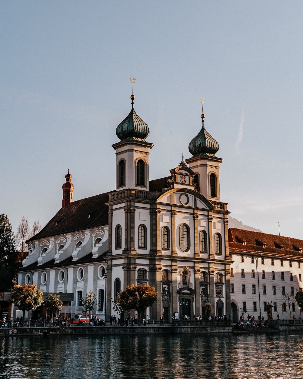 Des-Balances_Jesuitenkirche