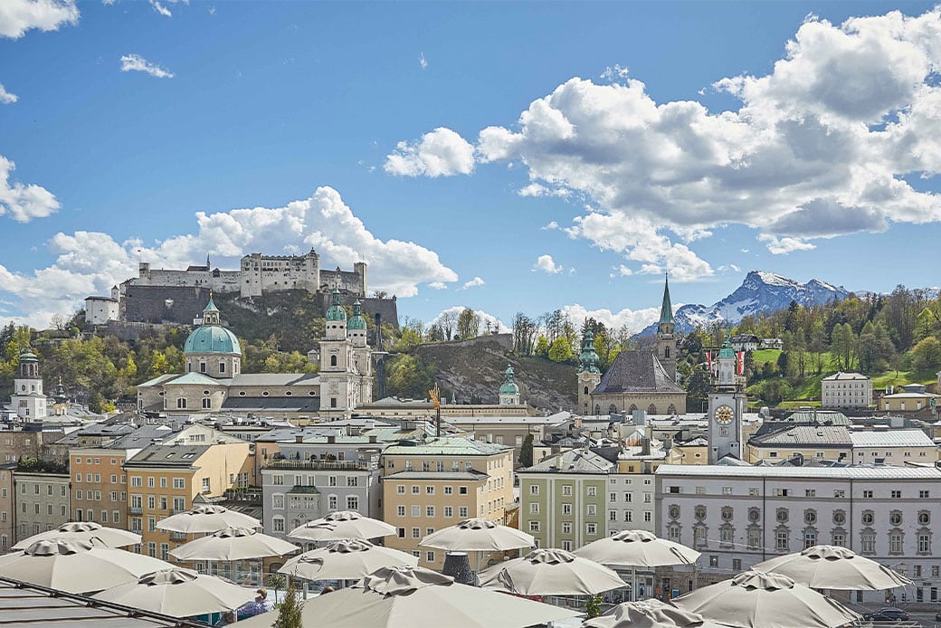 Hotel Stein - Terrasse Ausblick Stadt Salzbrug